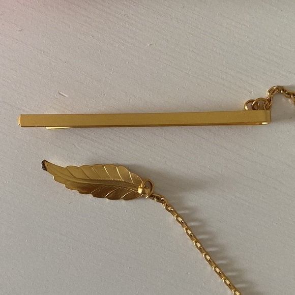 Avigail Adam Bobby Pin Crystals Leaf Chain - Picture 6 of 7